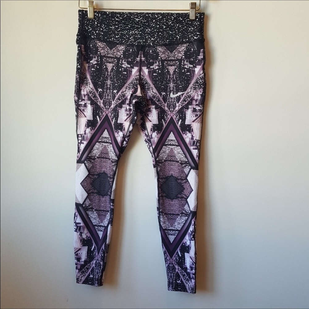 Nike epic lux running crop